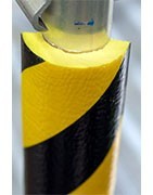 Perfiles flexibles de protección para tuberías y tubos